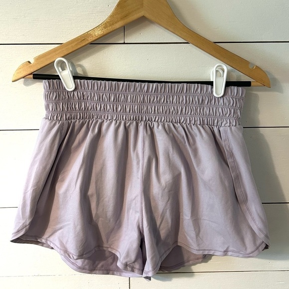 High-waist lavender athletic short - Picture 3 of 4